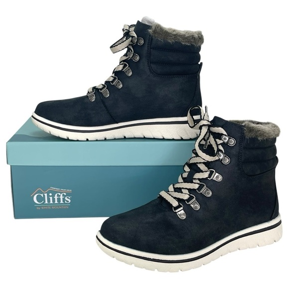 Cliffs by WHITE MOUNTAIN Shoes - Cliffs White Mountain Hallett Black Fur Trim Womens Ankle Boots Size 7.5M